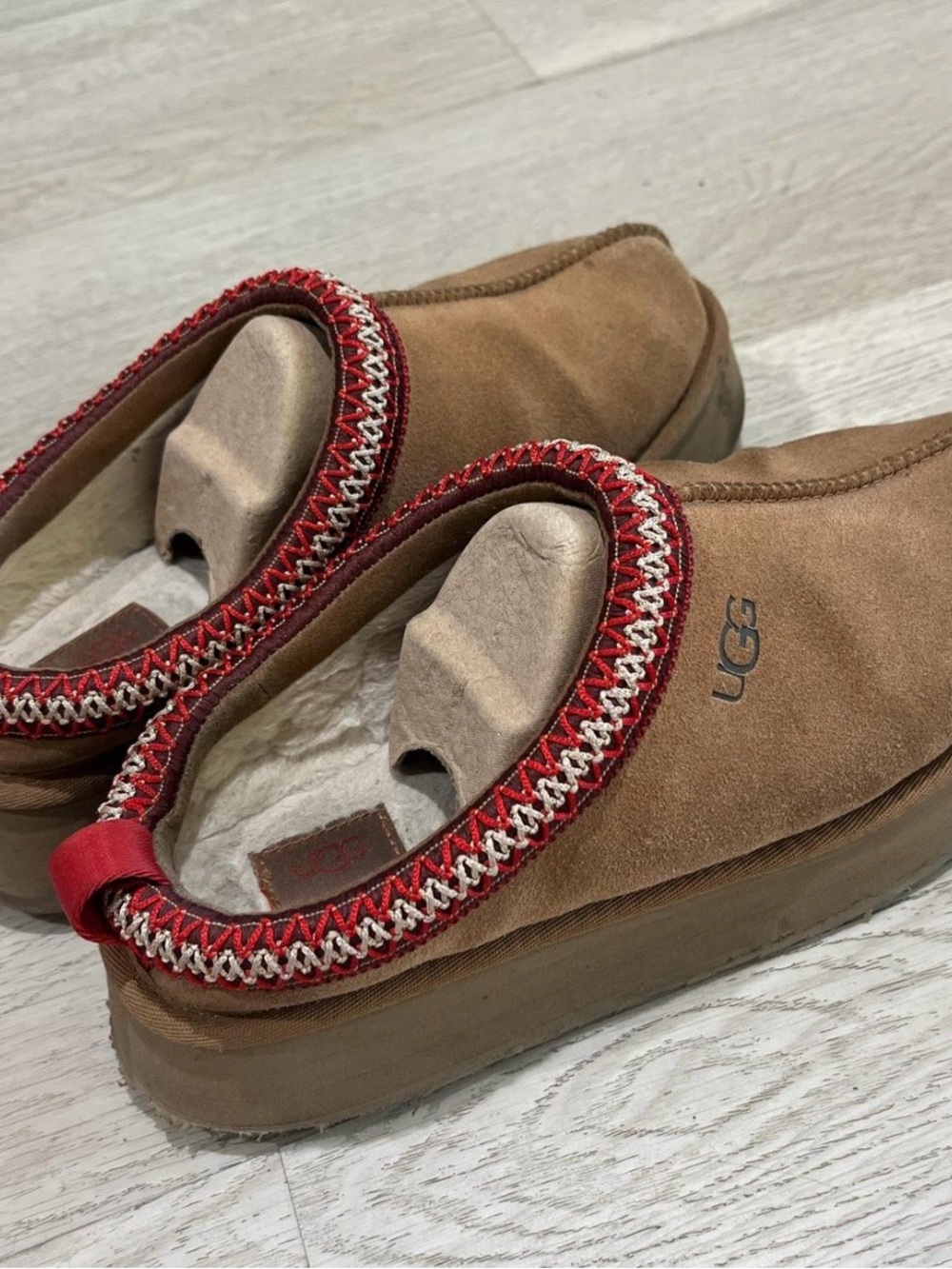 WATERPROOF UGG Chestnut Suede Slip-On Clog with Red Trim - Picture 3 of 5